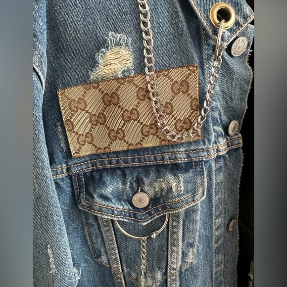 Very Rare 90s LEVI'S Denim Trucker  Hippie Grunge Jacket Patch and Chains, L. - Picture 4 of 16